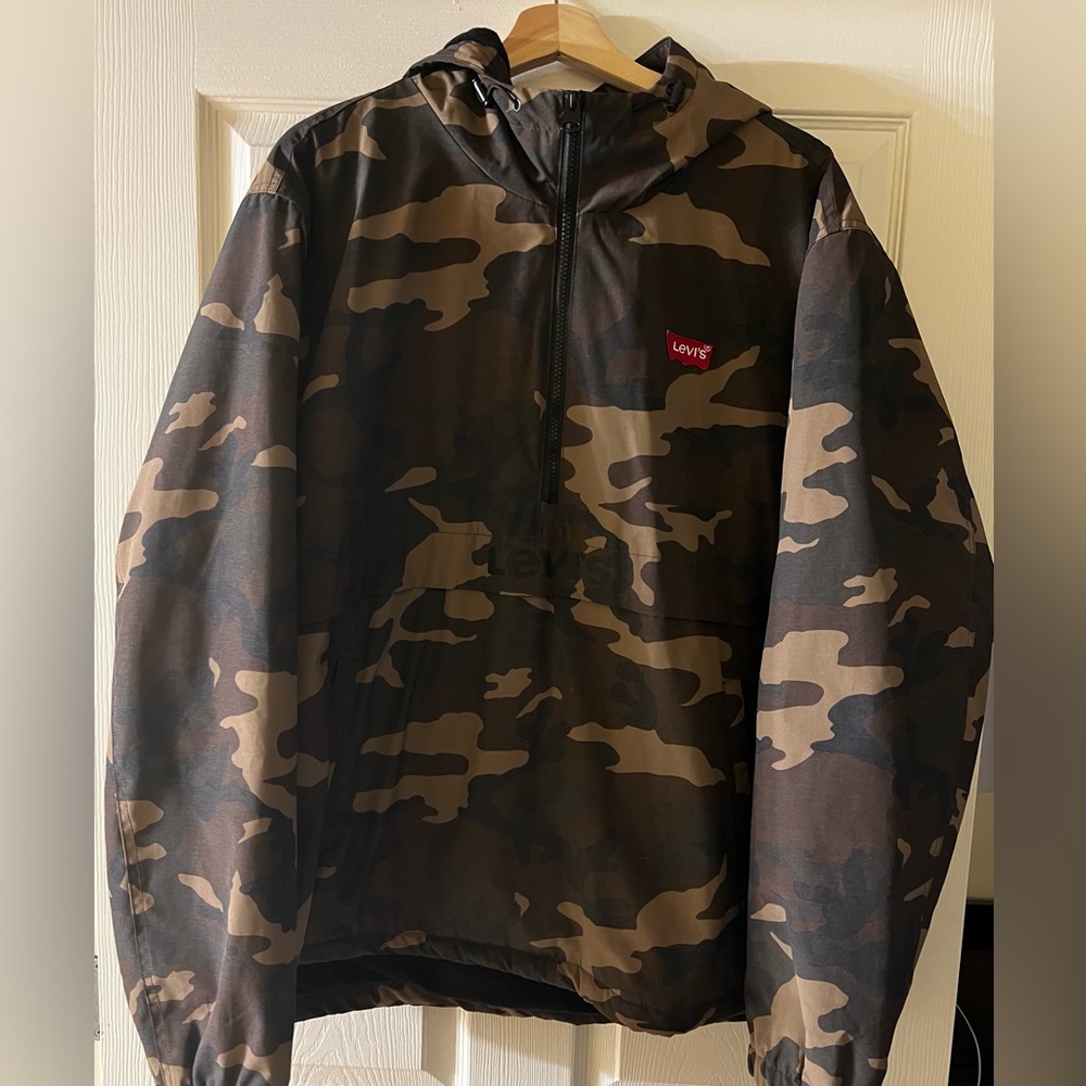 Levi army pull over jacket